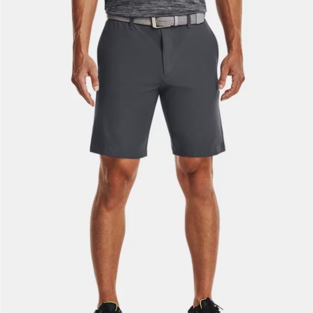 Under Armour Loose Fit Gray Gold Shorts Size 30